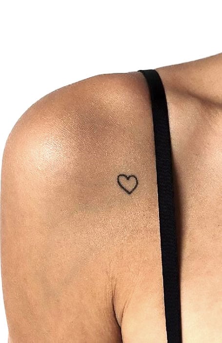 Tatuaje de corazón pequeño para mujeres