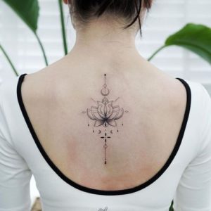 Flores de loto tatuajes